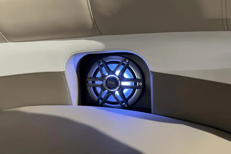 Slide: The Image of Premier 230 Sunsation 2024 - 19