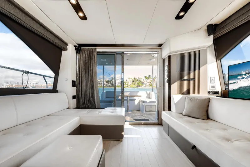 Slide: The Image of Azimut 50 Flybridge 2017 - 20