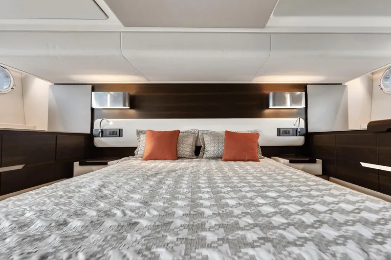 Slide: The Image of Azimut 50 Flybridge 2017 - 32