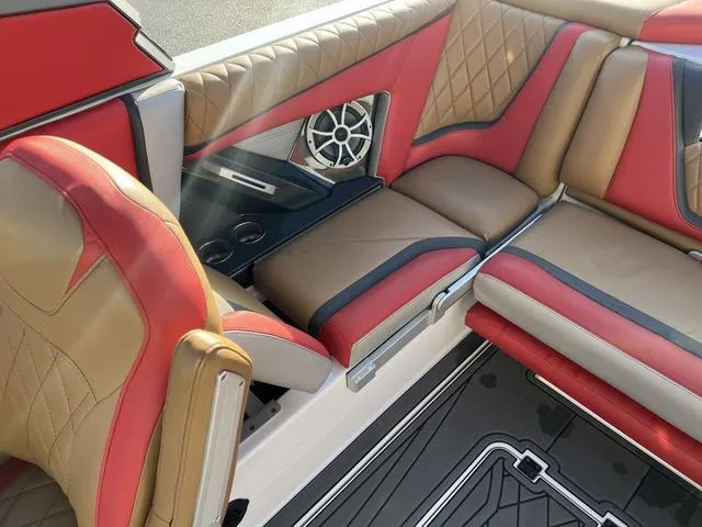 Slide: The Image of Tigé RZX3 2017 - 11