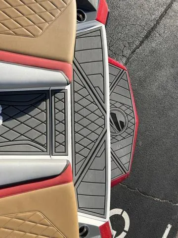 Slide: The Image of Tigé RZX3 2017 - 17