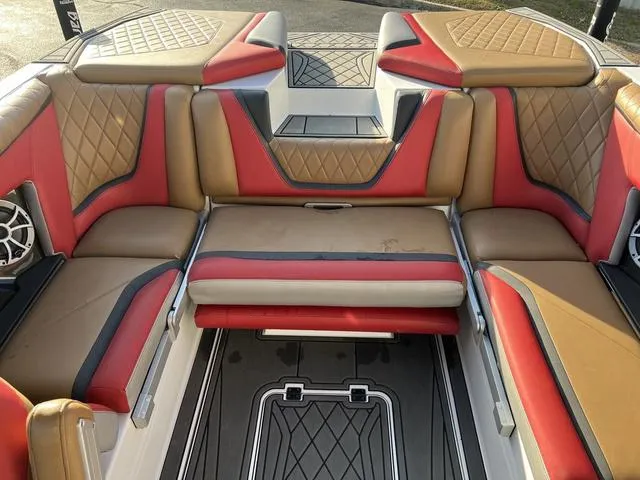 Slide: The Image of Tigé RZX3 2017 - 9