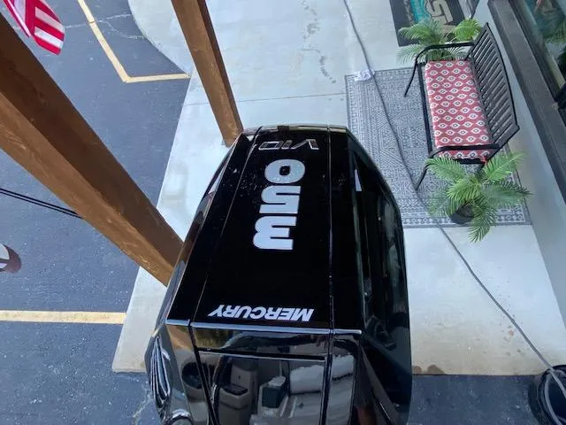 Slide: The Image of Mercury 250 outboard motor on a 2024 Avalon Catalina 2585 VRB boat. - 11