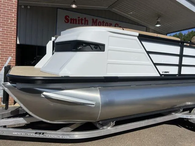 Slide: The Image of Veranda VX22RC LUXURY TRI-TOON 2024 - 14