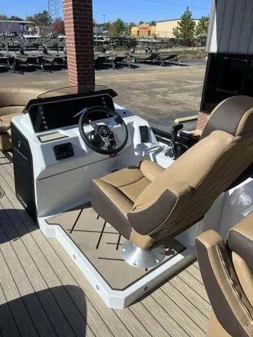 Slide: The Image of Veranda VX22RC LUXURY TRI-TOON 2024 - 25