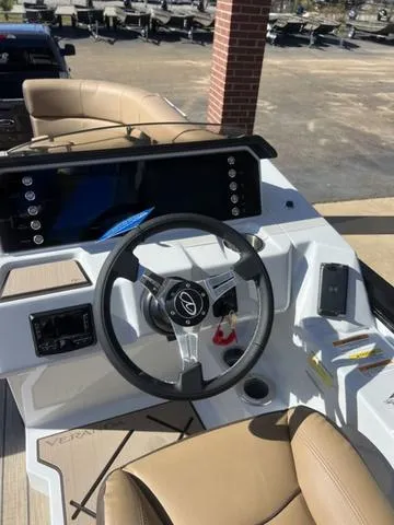 Slide: The Image of Veranda VX22RC LUXURY TRI-TOON 2024 - 27