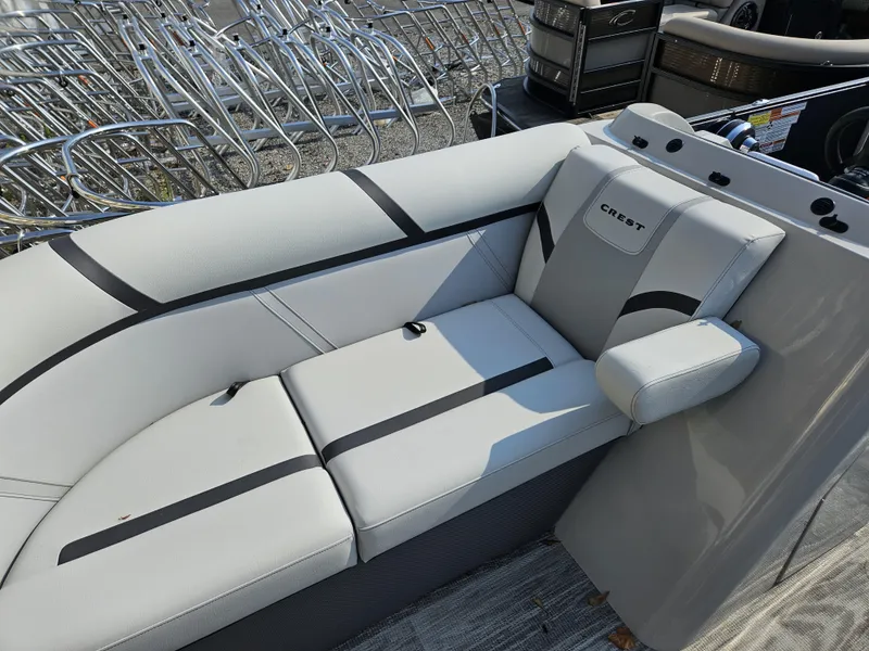 Slide: The Image of Crest Classic LX 220 SLC CPT 2024 - 7