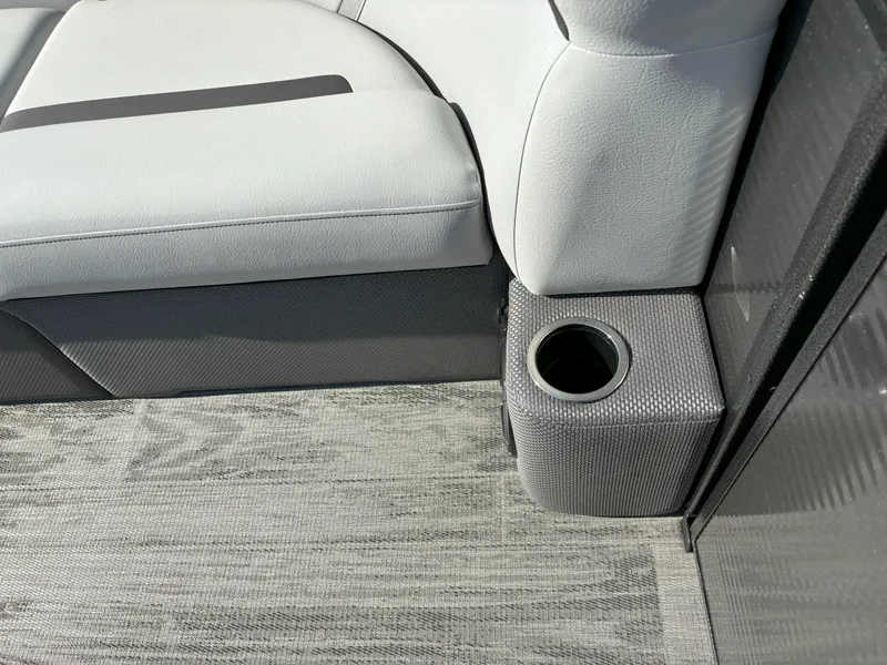 Slide: The Image of Crest Classic LX 220SLC CPT 2024 - 16