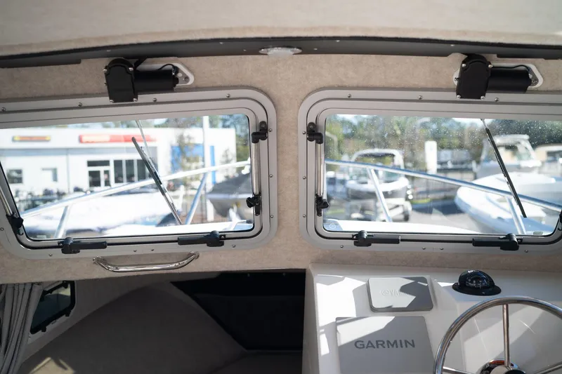 Slide: The Image of Parker Marine 2120 Sport Cabin 2025 - 12