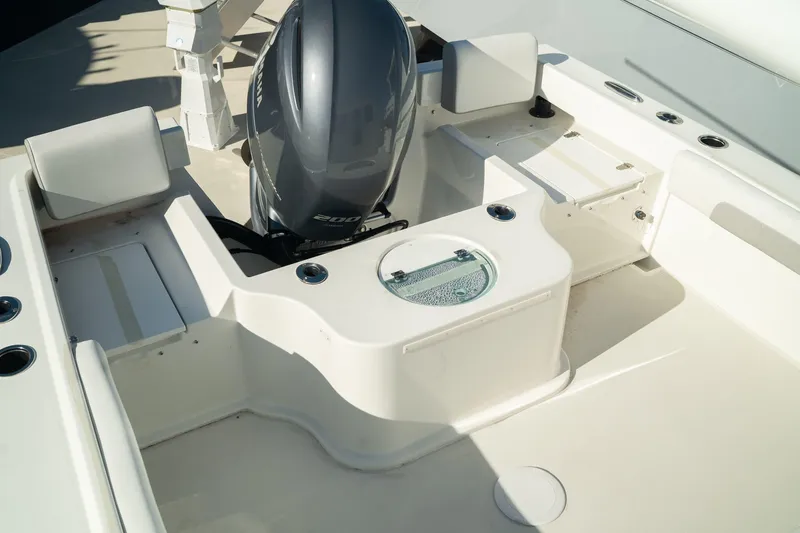 Slide: The Image of Parker Marine 2120 Sport Cabin 2025 - 16