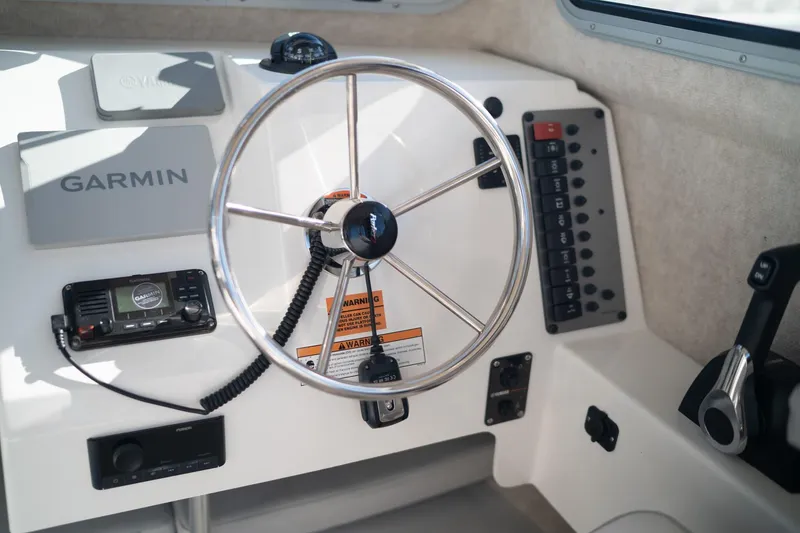 Slide: The Image of Parker Marine 2120 Sport Cabin 2025 - 9