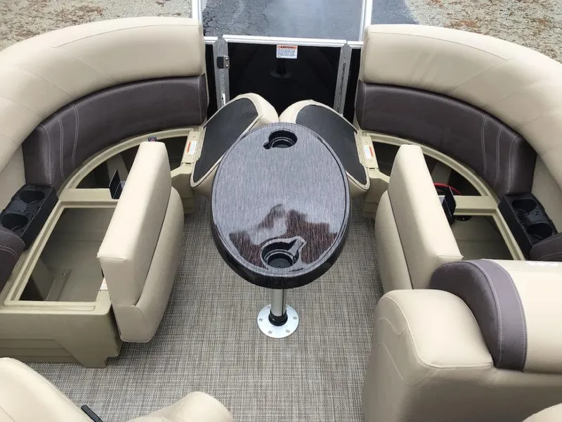 Slide: The Image of Sylvan 820 LZ Mirage 2024 - 12