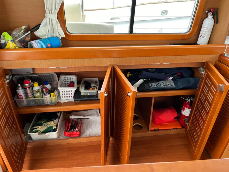 Slide: The Image of Beneteau Swift Trawler 34 2013 - 50