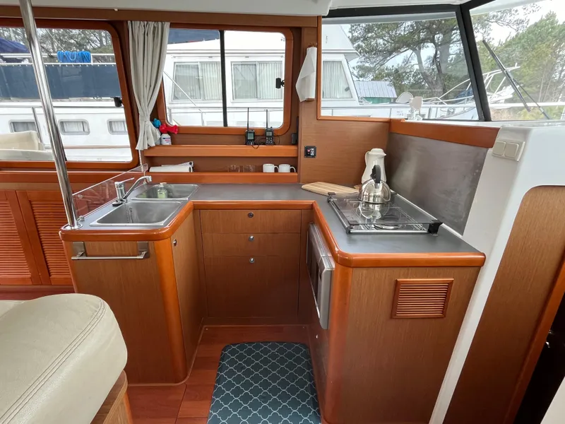 Slide: The Image of Beneteau Swift Trawler 34 2013 - 55