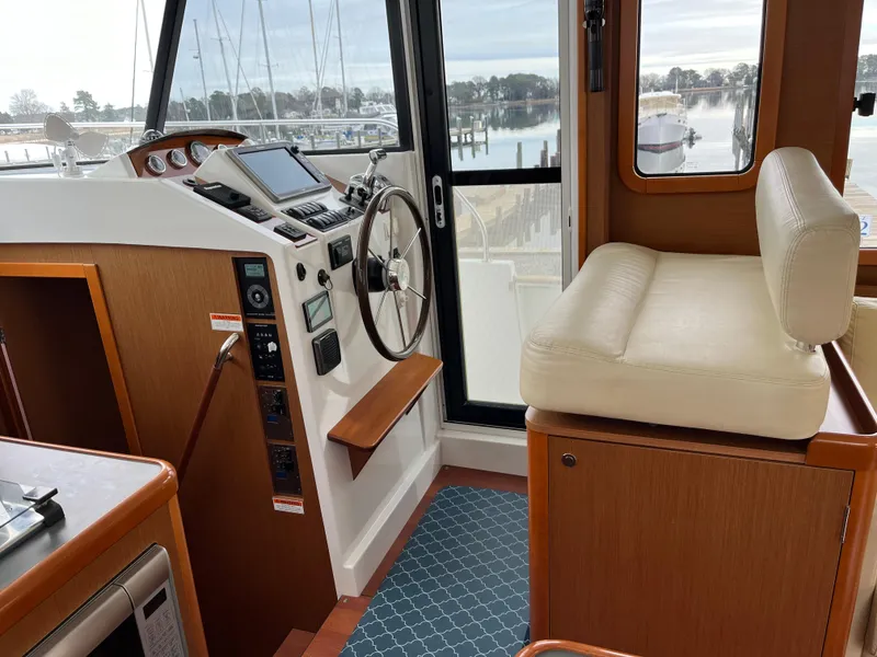 Slide: The Image of Beneteau Swift Trawler 34 2013 - 59