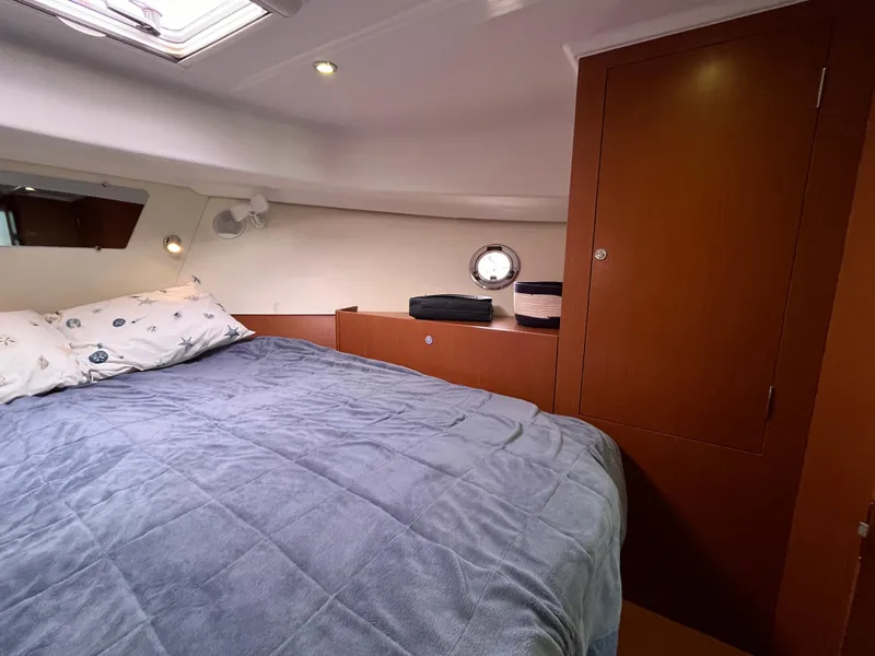 Slide: The Image of Beneteau Swift Trawler 34 2013 - 64