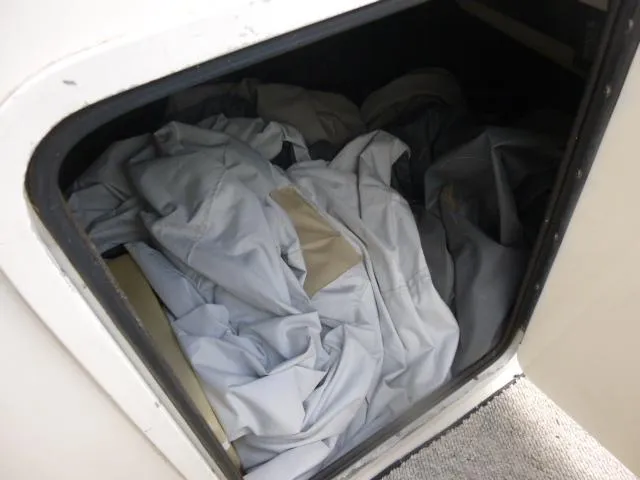 Slide: The Image of Storage compartment with fabric inside, Tiara Sport 250, 1992 model. - 20