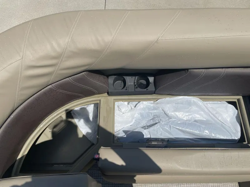 Slide: The Image of Sylvan 822 LZ Mirage 2024 - 12