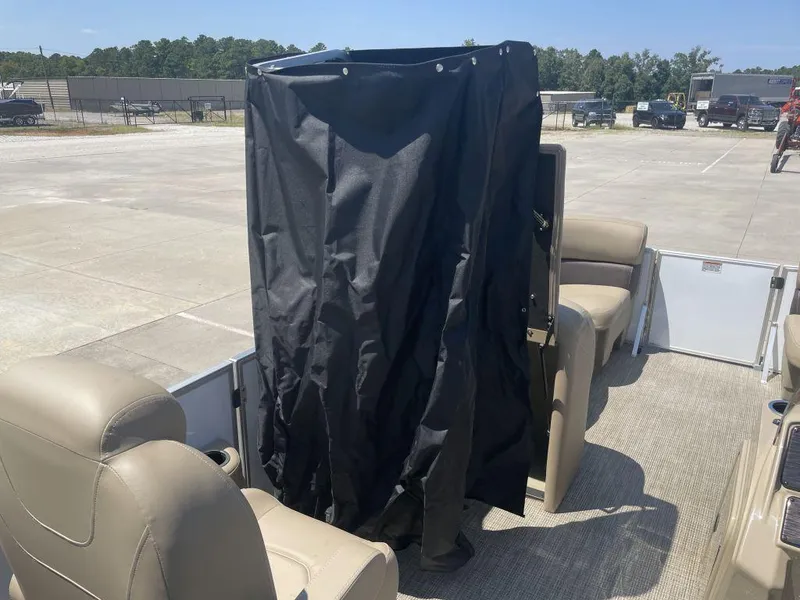 Slide: The Image of Sylvan 822 LZ Mirage 2024 - 18