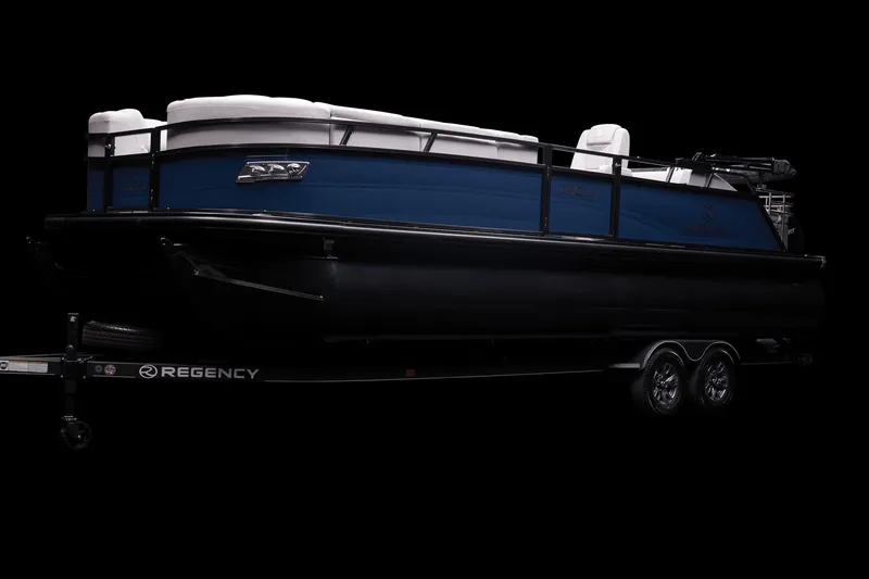 Slide: The Image of Regency 250 LE3 Sport 2024 - 13