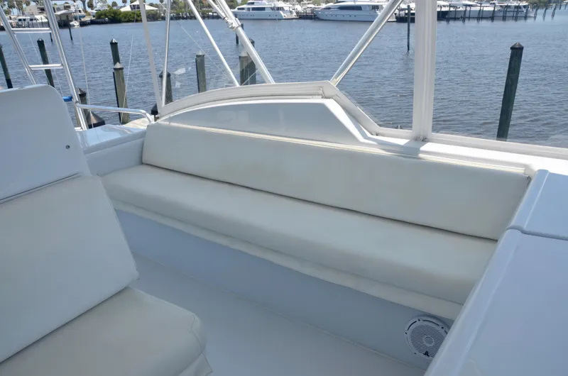 Slide: The Image of Hatteras 60 Down Time - Helm Seating - 6