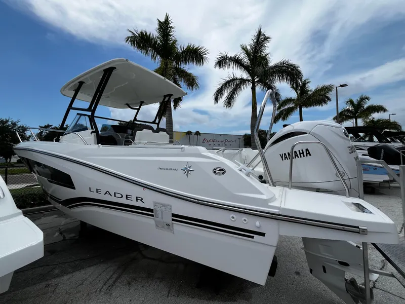 Slide: The Image of Jeanneau Leader 7.5 WA Series 3 2024 - 3