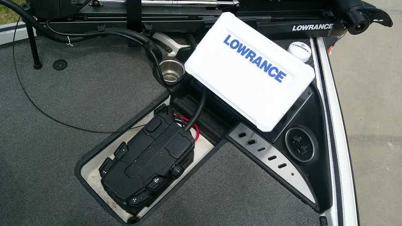 Slide: The Image of Triton 20 TRX Patriot 2017 - 10