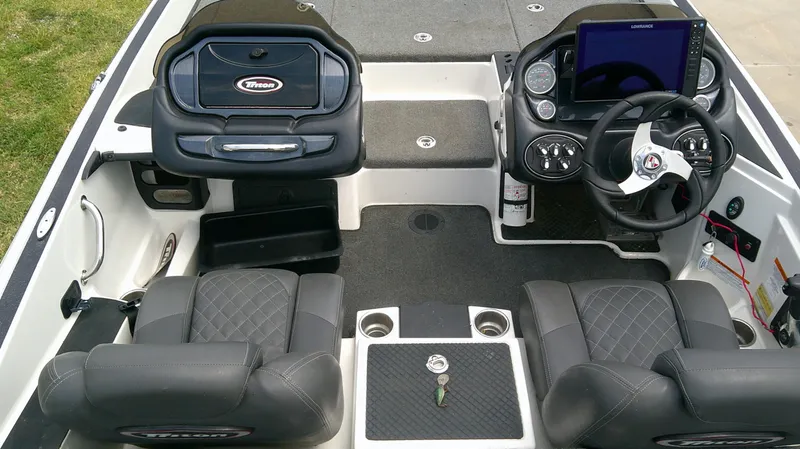 Slide: The Image of Triton 20 TRX Patriot 2017 - 6