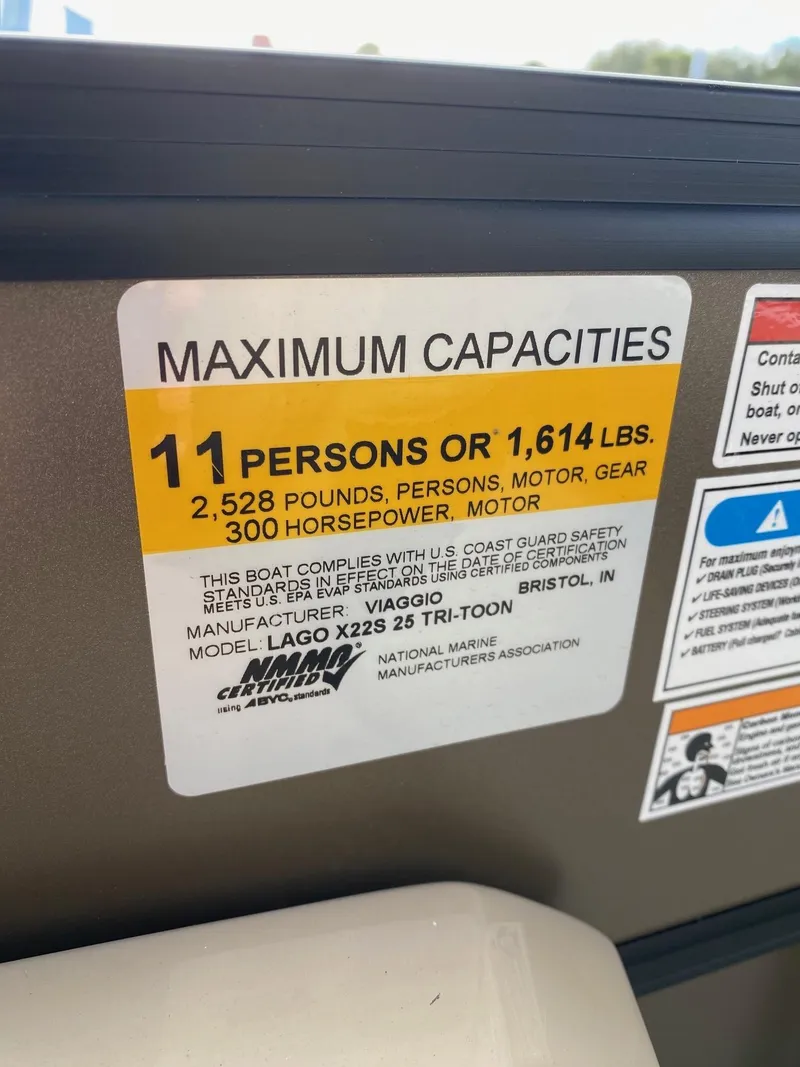 Slide: The Image of Viaggio LAGO 22S 2024 - 18