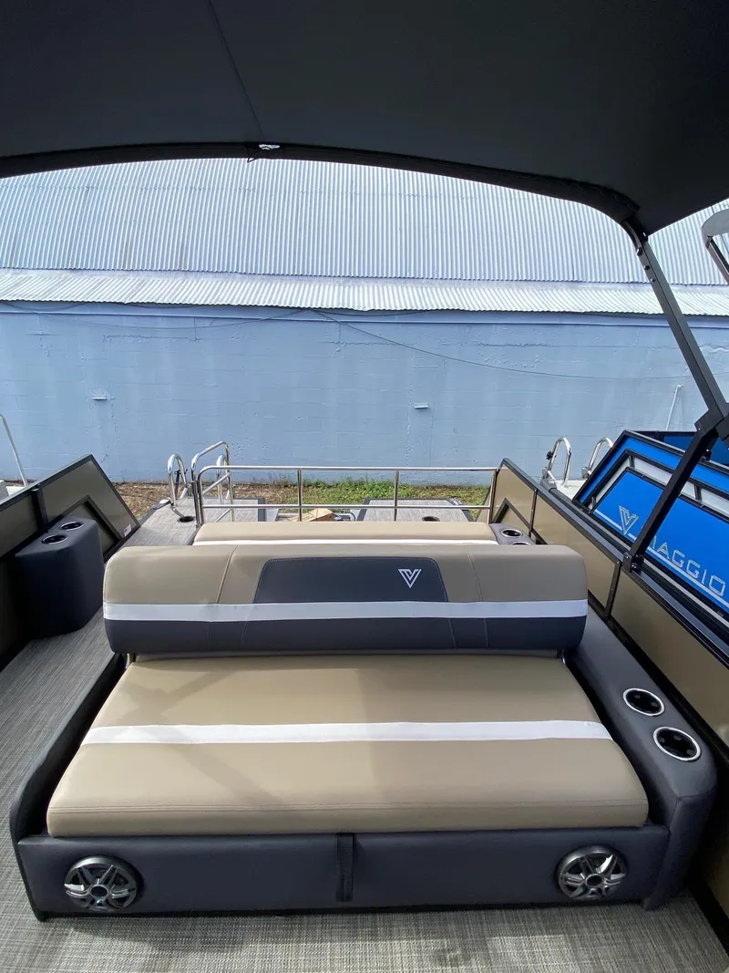 Slide: The Image of Viaggio LAGO 22S 2024 - 20