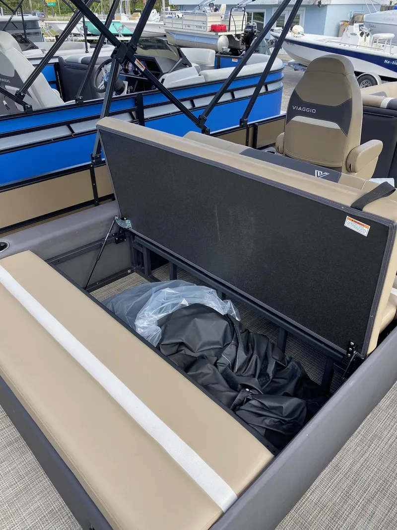 Slide: The Image of Viaggio LAGO 22S 2024 - 26