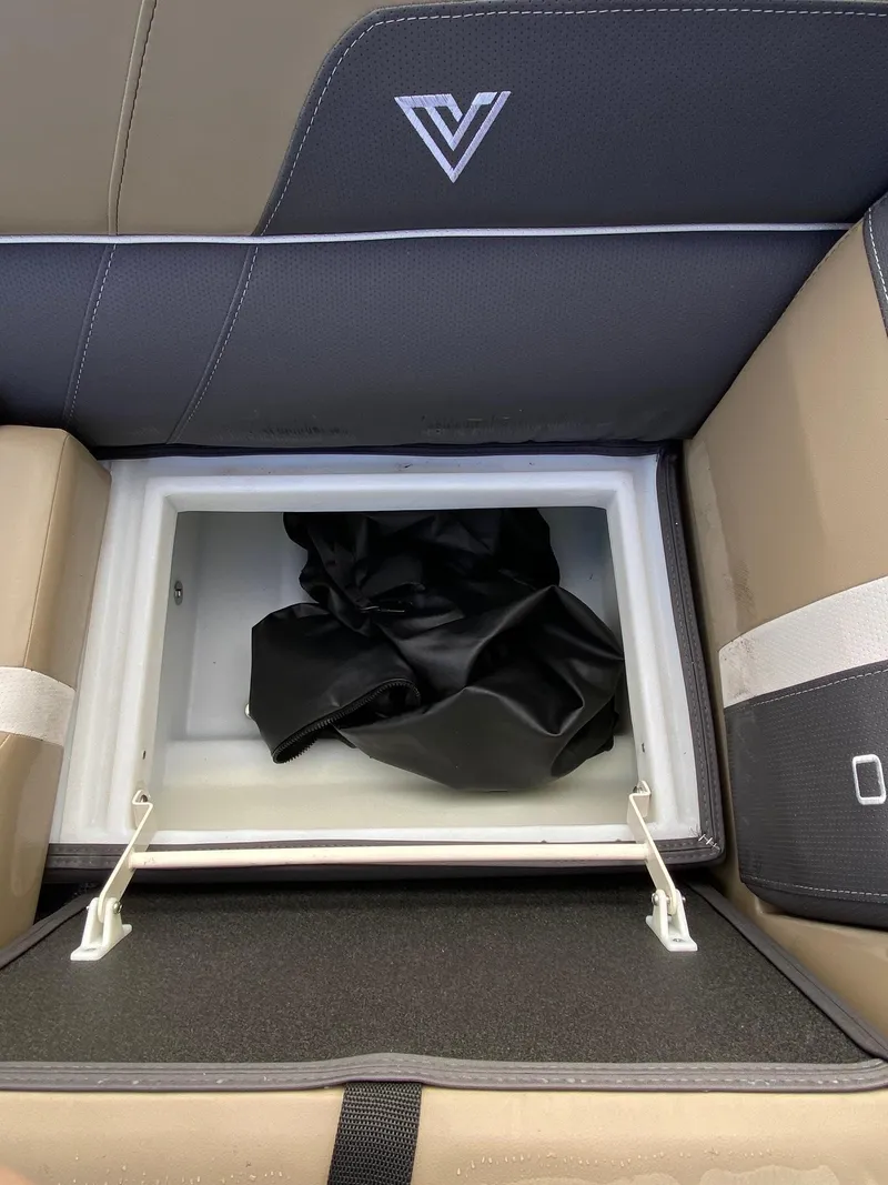 Slide: The Image of Viaggio LAGO 22S 2024 - 31