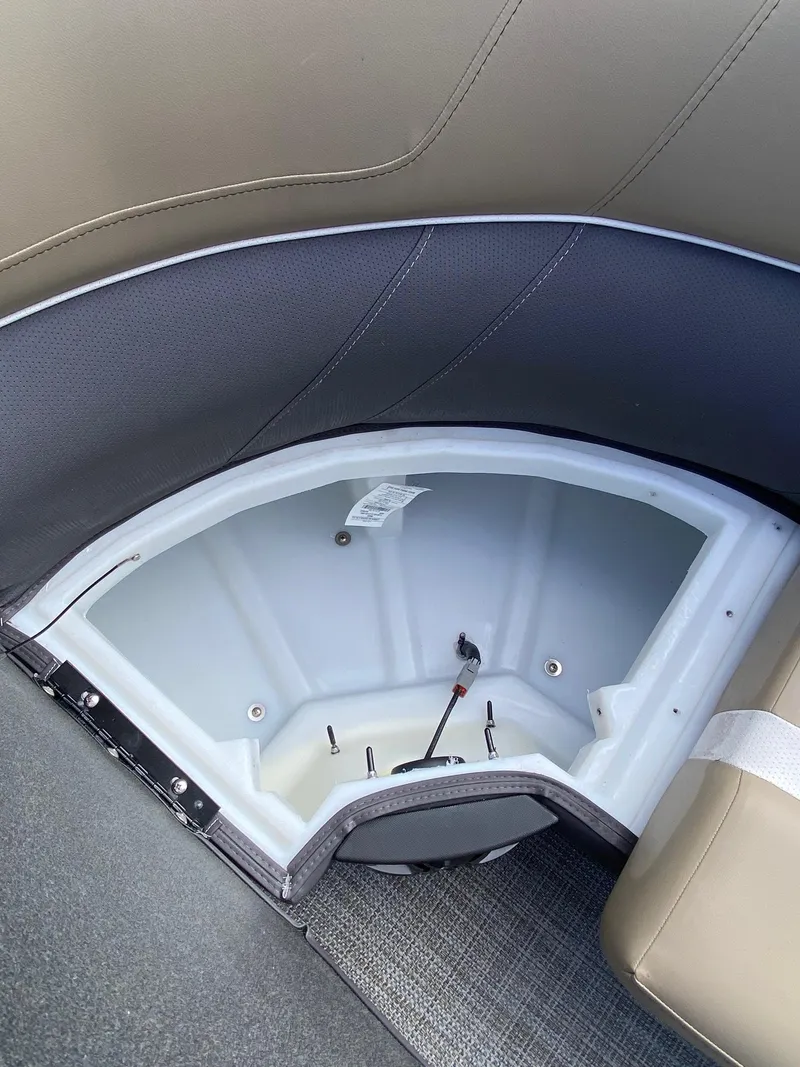 Slide: The Image of Viaggio LAGO 22S 2024 - 32