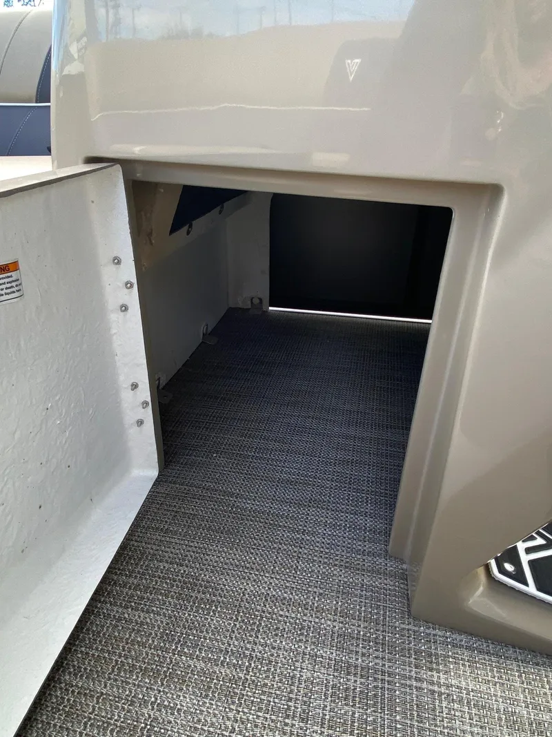 Slide: The Image of Viaggio LAGO 22S 2024 - 34