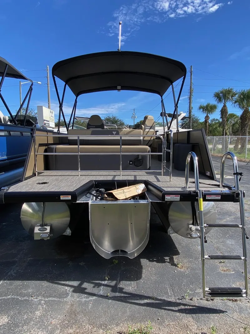 Slide: The Image of Viaggio LAGO 22S 2024 - 4