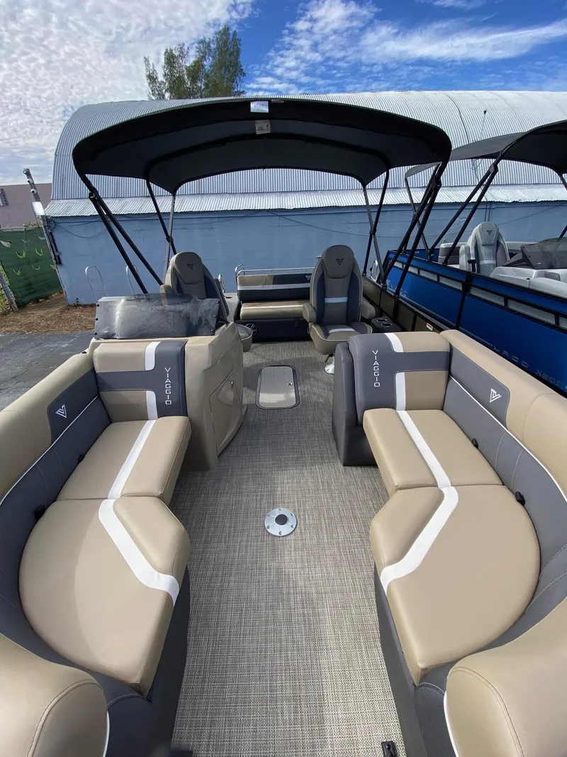 Slide: The Image of Viaggio LAGO 22S 2024 - 7