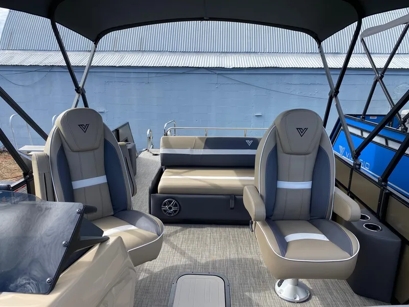 Slide: The Image of Viaggio LAGO 22S 2024 - 8