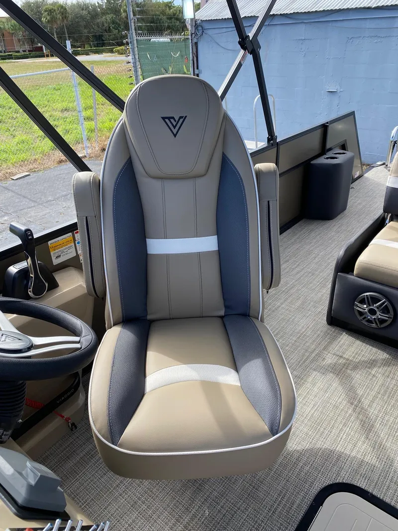 Slide: The Image of Viaggio LAGO 22S 2024 - 9