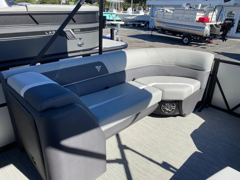 Slide: The Image of Viaggio Lago 22U 2024 - 19