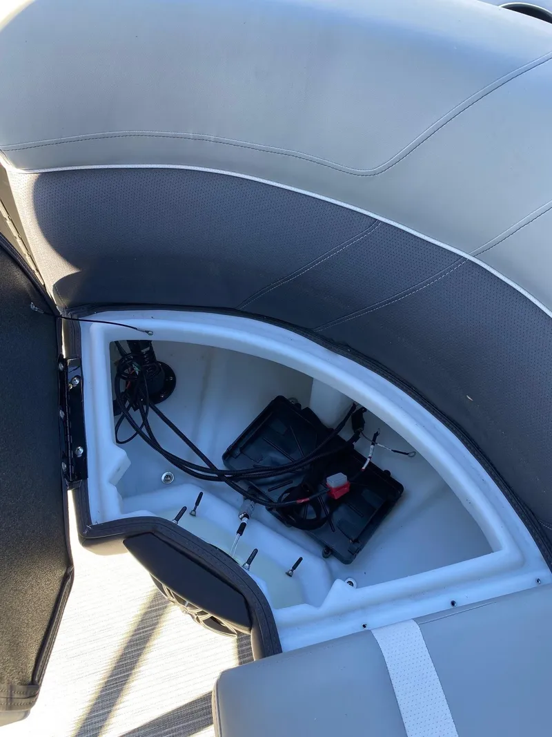 Slide: The Image of Viaggio Lago 22U 2024 - 23