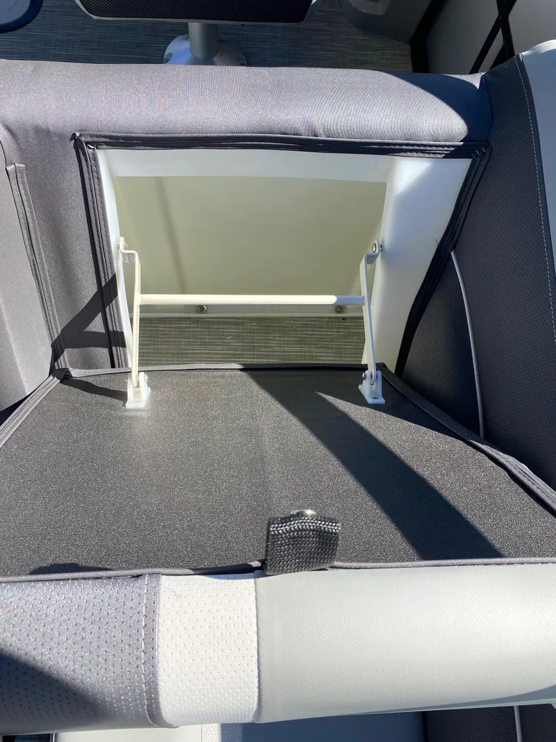 Slide: The Image of Viaggio Lago 22U 2024 - 30