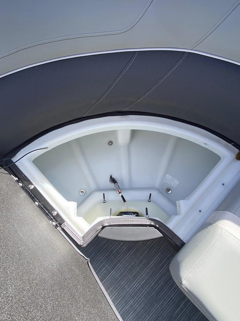 Slide: The Image of Viaggio Lago 22U 2024 - 37