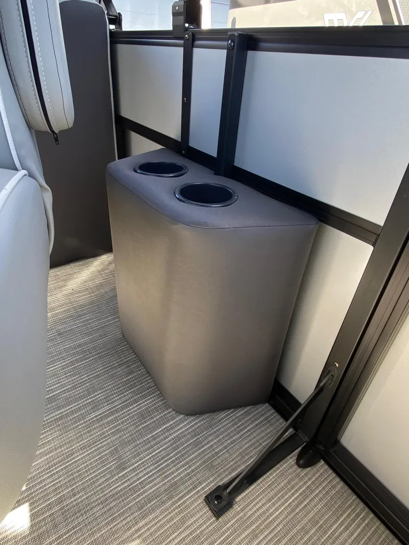 Slide: The Image of Viaggio Lago 22U 2024 - 40