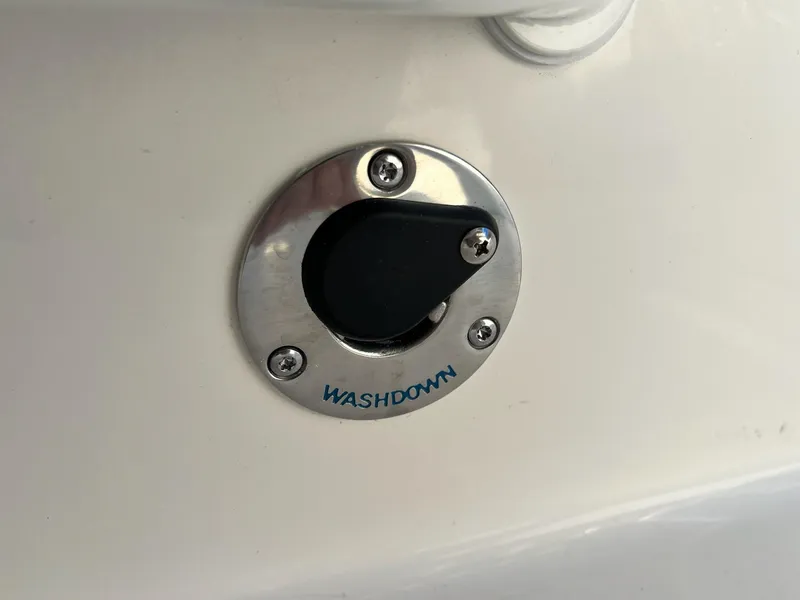 Slide: The Image of Skeeter SX230 2024 - 16