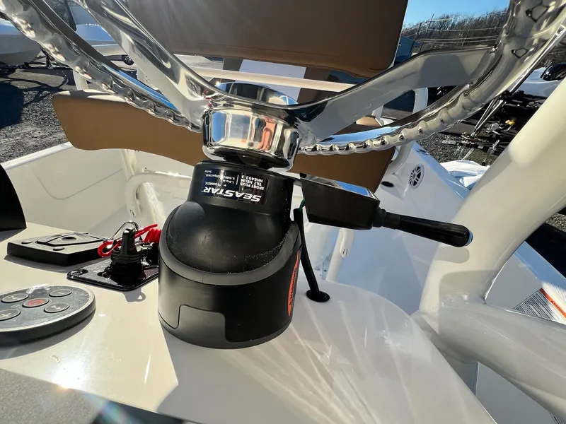 Slide: The Image of Skeeter SX230 2024 - 21