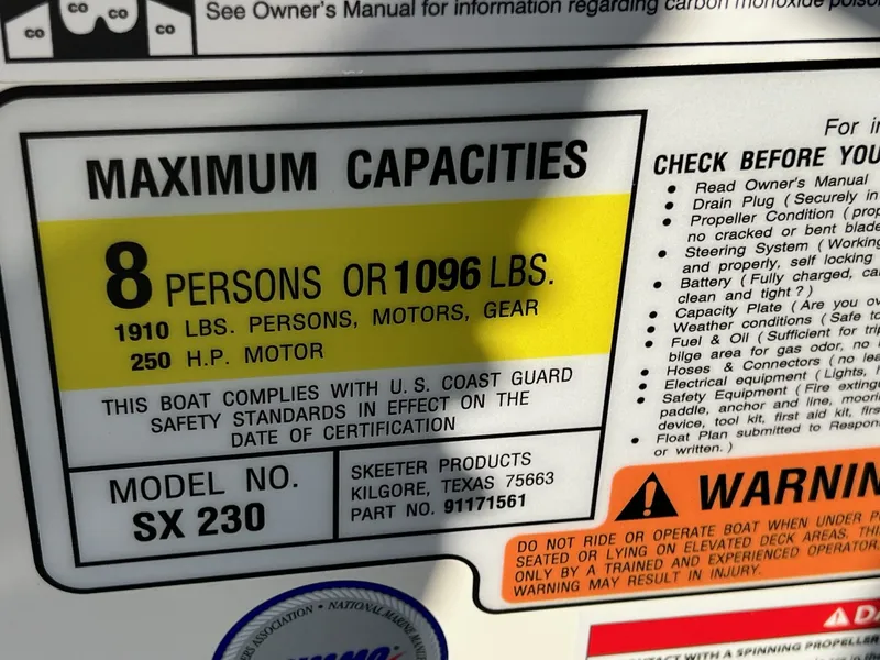 Slide: The Image of Skeeter SX230 2024 - 32