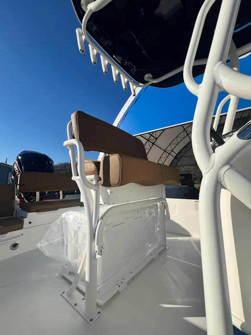 Slide: The Image of Skeeter SX230 2024 - 39