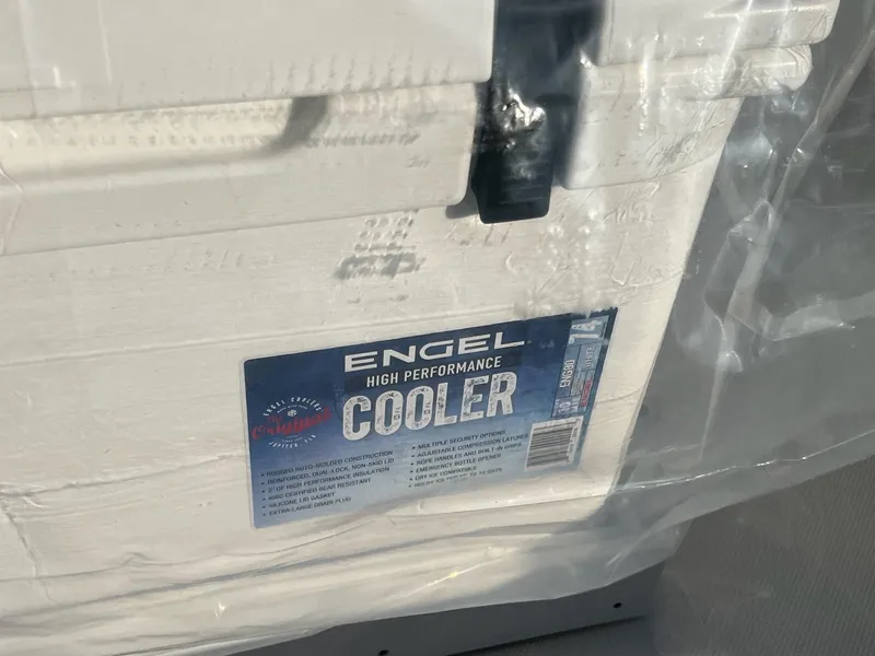 Slide: The Image of Skeeter SX230 2024 - 44