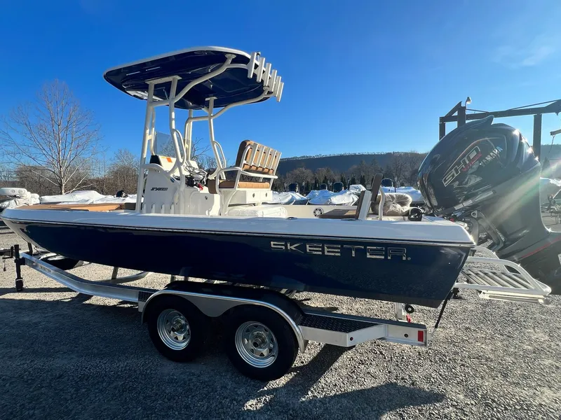 Slide: The Image of Skeeter SX230 2024 - 5