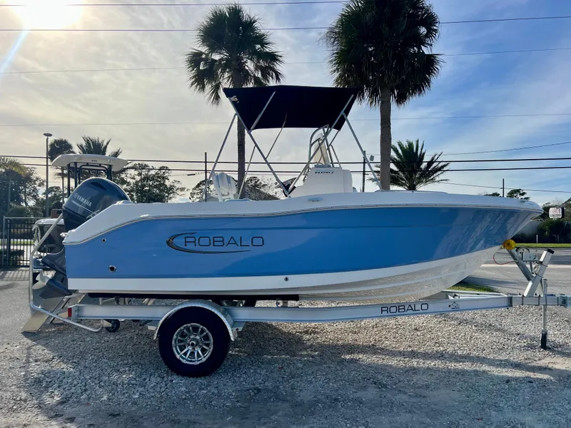 Slide: The Image of Robalo R180 2024 - 0